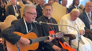 Leon Gieco -  “Solo le pido a Dios” junto al Papa Francisco