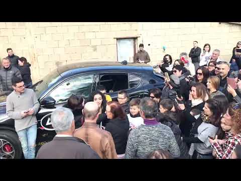 Luna, l'arrivo a Uta. La festa del paese