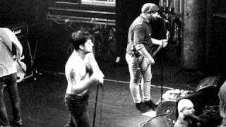 Alexisonfire - Happiness By The Kilowatt