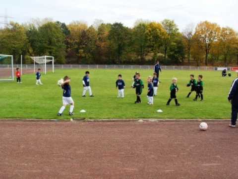 FC Karnap vs Bambinis