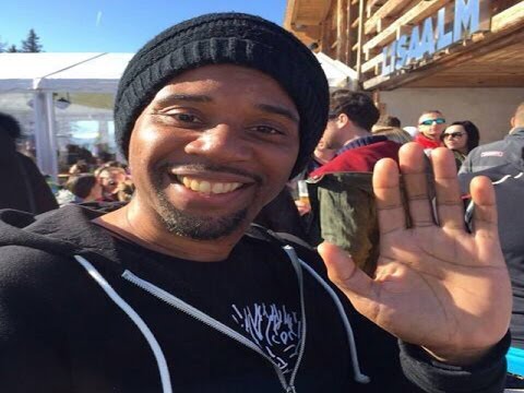 Pete Simpson in The VIP Lounge on Sonic Stream Radio