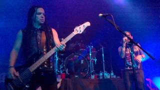 Saliva &quot;Rest in Pieces&quot;