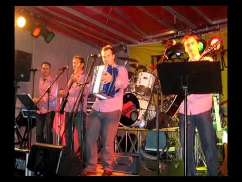 Ansambel PRVA POSTAVA - Življenje