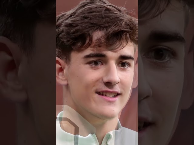 Vídeo relacionado con Gavi - Pablo Martn Páez Gavira: Biografía y antecedentes (Pequeños Casos de Éxito en Español)