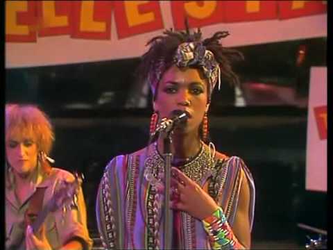 Belle Stars - The clapping song 1982