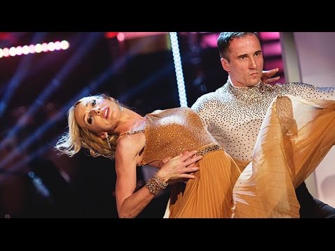 Linda Lindorff och Kristjan Lootus - Cha cha - Let’s Dance (TV4)