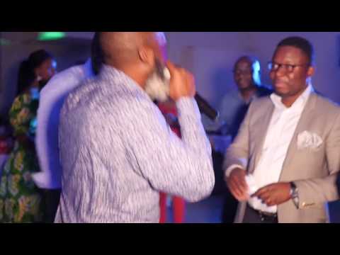 Quentin MOYASCKO met le feu à l'anniversaire de Saturnin TCHICAYA