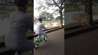 Download lagu gowes bareng Istri tercinta mp3