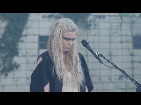 MYRKUR - Ella live at abandoned military camp
