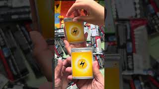 Pokemon pack battle!!🔥👍🏽👊🏽 #pokemon #pokemontcg #pokemoncards #pokemoncommunity #tradingcards