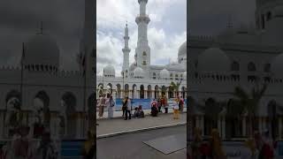 Download lagu Megahnya Masjid Raya Sheikh Zayed Surakarta , Ikon baru kota Solo #shorts mp3