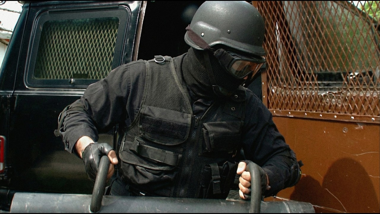 Gang Leaders, Corrupt Detectives & Stolen Identity | FBI Files