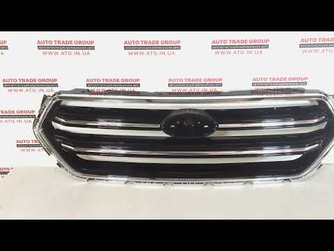 Решетка радиатора grill Ford Escape MK3 17-19 чёрная (обод и полоска хром) GJ5Z-8200-AA - фото 1 - id-p1491558263