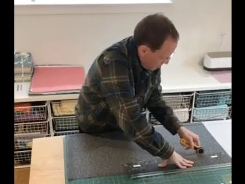 Cutting Long Strips of Fabric Lengthwise with the Grain