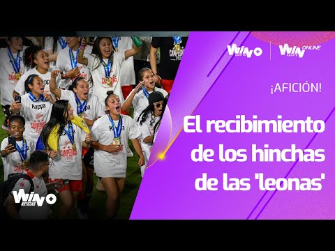 El emotivo recibimiento de los hinchas de Santa Fe para las 'leonas' en El Campín