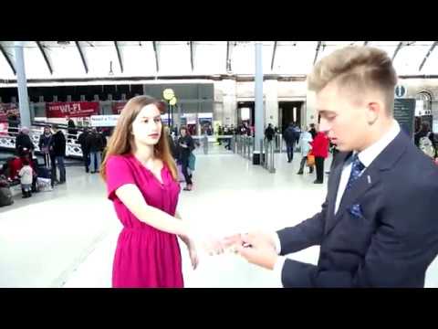 DANIEL WELLINGTON ADVERTISEMENT