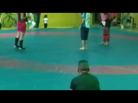 COMBATE DE SANDA MUJERES
