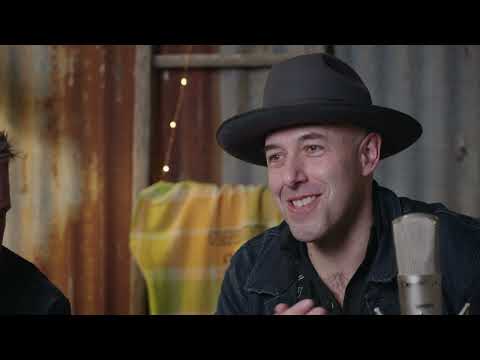 Muster Mic Sessions - The Wolfe Brothers