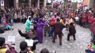 preview picture of video 'Les contradanses boges - Plaça Major - Solsona Carnaval 2014'