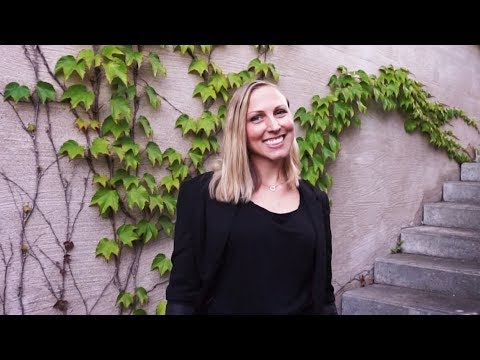 Teckenspråk - Molly Sandén - Hallelujah - MegaVega (Swedish sign language)