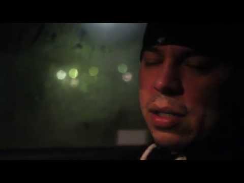 Spottar ocensurerat rått gatuslang - Realistico