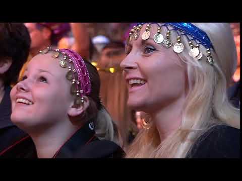 8 Toppers in concert 2013 Country Medley 2013