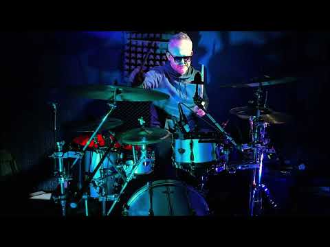 Tears For Fears- Everybody wants to rule the world.  First take. without reharsal in studio