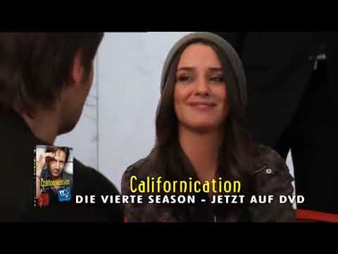 Californication Season 4 trailer still: Hank Moody in court corridors with flashbulbs popping