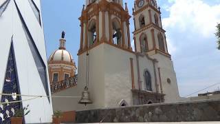 COLOCANDO LAS CAMPANAS