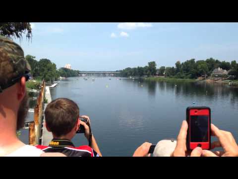 260 mph Top Fuel Drag Boat