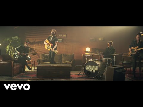 Everyone Says Hi - I Wish I Was In New York City (Official Video)