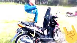 Download lagu Dj geleng2 versi wong edan kui bebas mp3