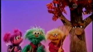 Sesame Street - &quot;Guess the Seasons&quot;