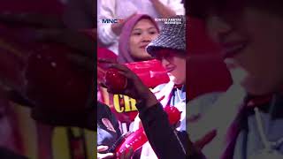 Download lagu Inul Daratista x Jihan Audy x Danang   Bojo Loro #KontesAmbyarIndonesia #Shorts #NgeShortsBareng #Me mp3