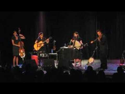 The Wailin' Jennys - Calling All Angels