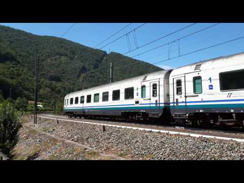 E.444-033 + 444-010 CON INTERCITY IN TRANSITO SULLA LINEA LENTA DEI GIOVI.(GE) 13 - 7 - 2016