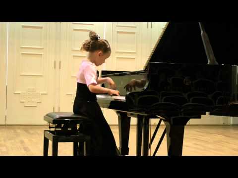 Varvara Kutuzova 8yo Haydn Sonata G-dur ЦМШ 2класс