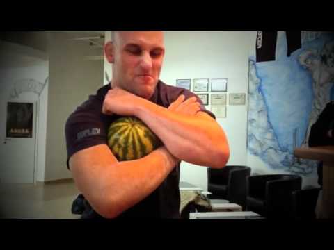 Breaking Power of Mata Leon - Luta Livre Bruchtest