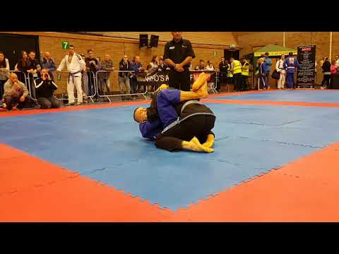 BJJ blue belts(70kg) Jon Whettingsteel vs Tomasz Niewiadomski