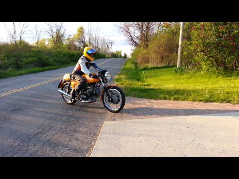 73 DUCATI 750 SPORT TEST DRIVE 038
