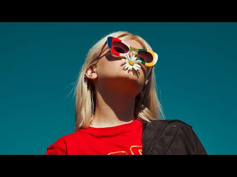 How To Style Your LinkedIn Profile - YouTube