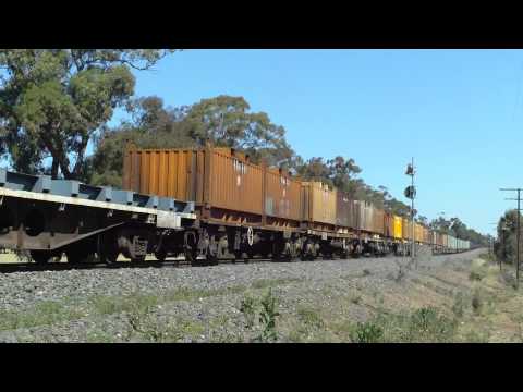Australian Trains - Steel train at Deep Lead Loop