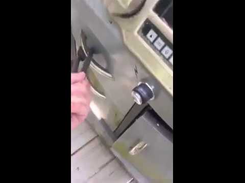 Кажется, пора почистить барбекю во дворе