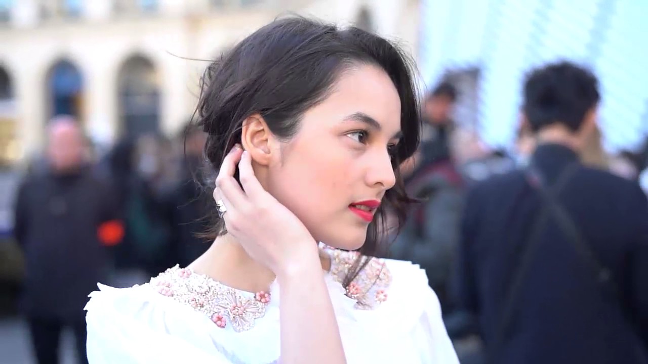 Perjalanan Chelsea Islan Bersama Chanel dan Harper's Bazaar