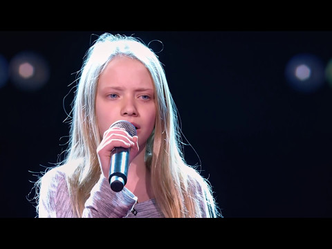 Laura - 'Dancing On My Own' | Blind Auditions | The Voice Kids | VTM