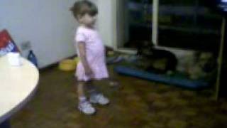 Luli cantando porompompon manuela de gaby, fofo y miliki