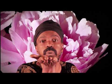 Kussondulola feat  Flávio Cristóvam. - Quem é Aquela Mulher - Amajah (official video)
