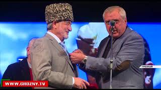 Рамзан Кадыров поздравил Дагуна Омаева с юбилеем