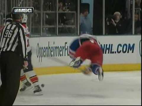 Mike Duco levels Wade Redden.mpg