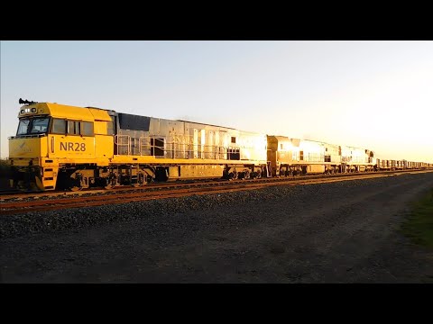 3XM4 - NR28-NR9-NR59 (PacNat Steel) Gheringhap - Australian Trains by RaySha1811